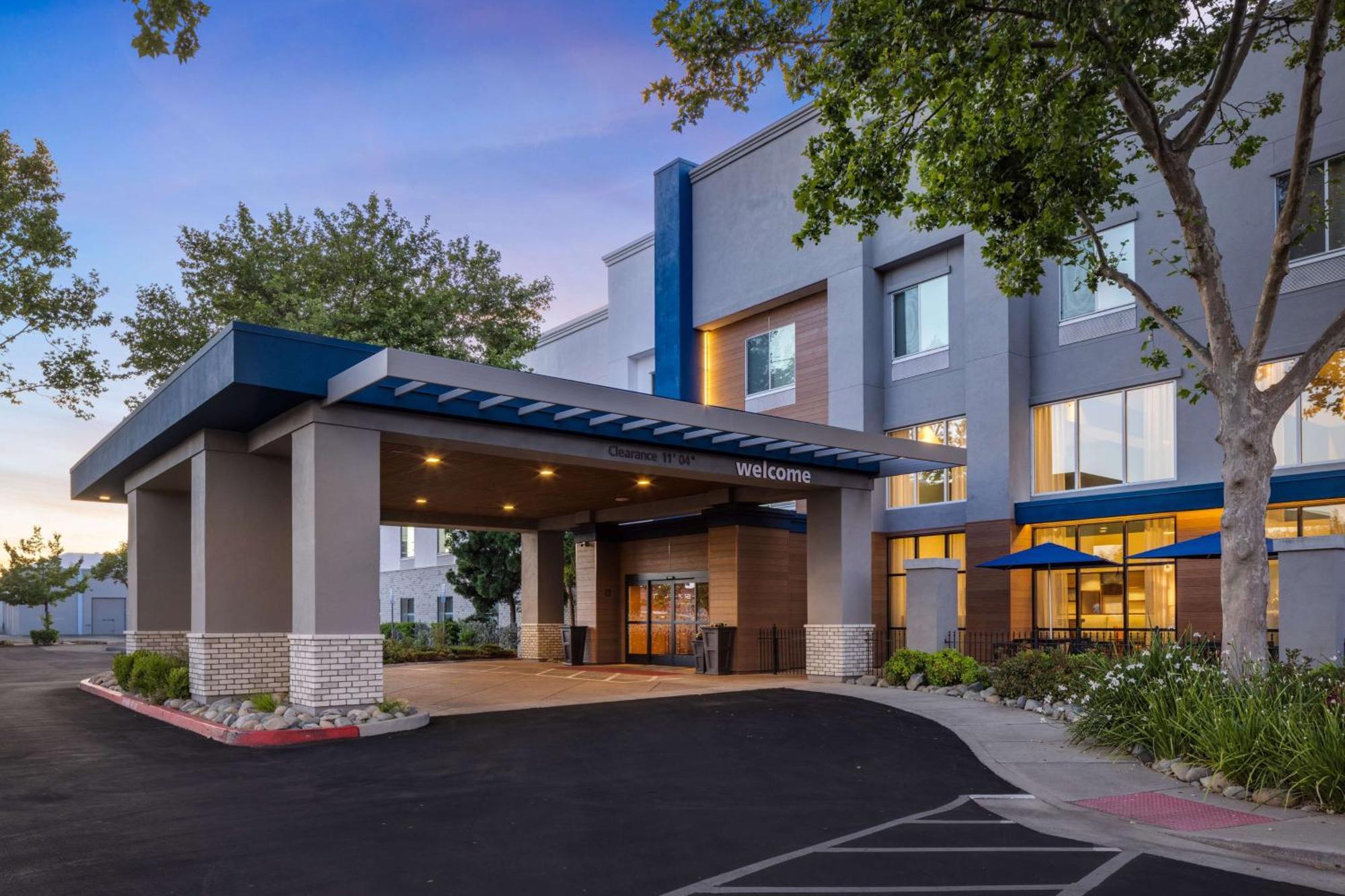 Hampton Inn & Suites Юба Сити Екстериор снимка