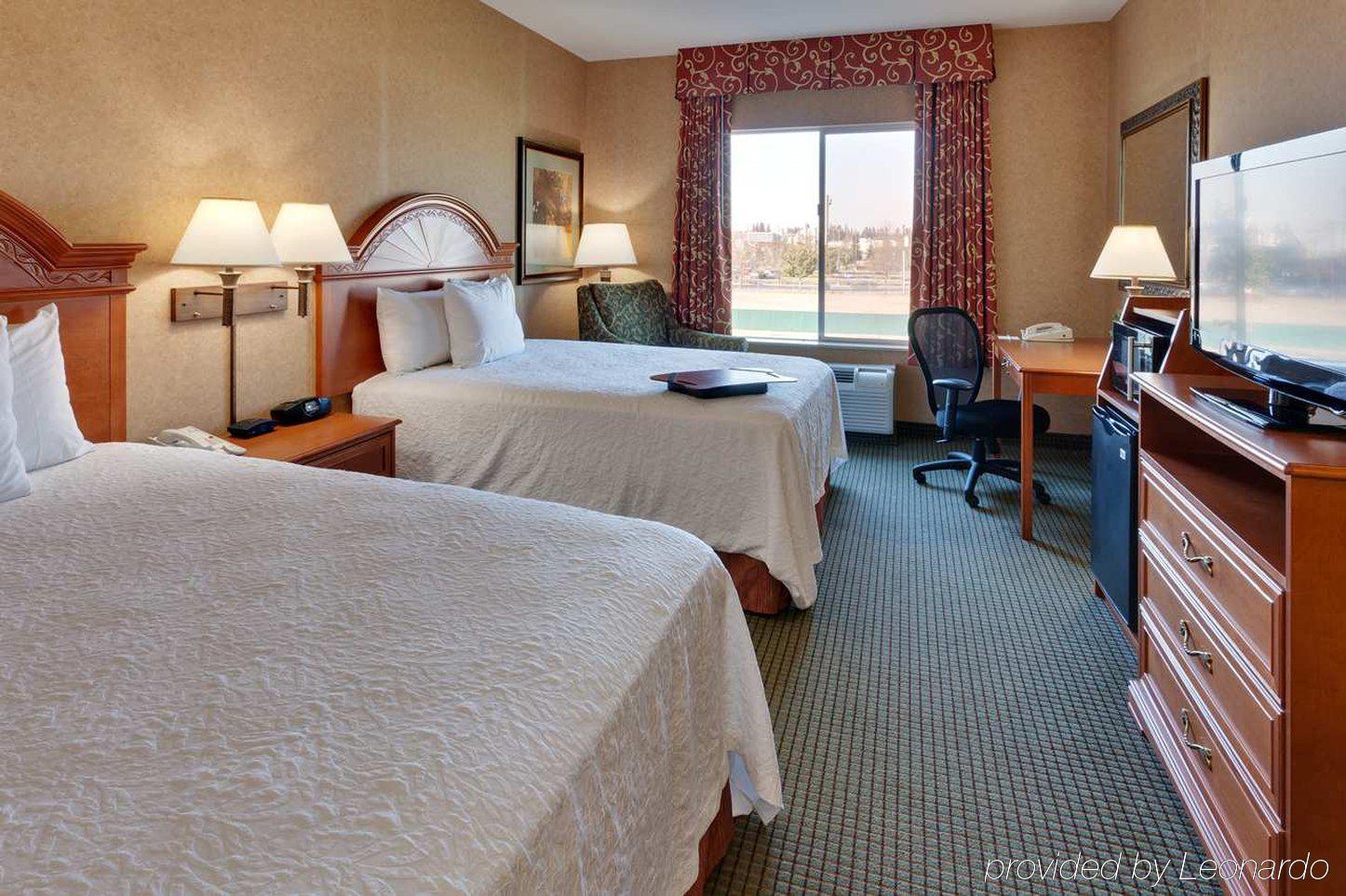 Hampton Inn & Suites Юба Сити Екстериор снимка